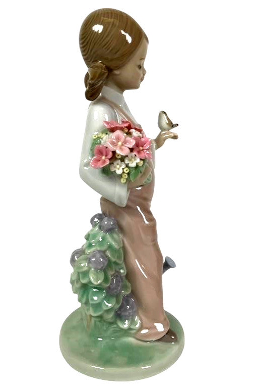 LLADRO SPRING PORCELAIN FIGURINE  5217
