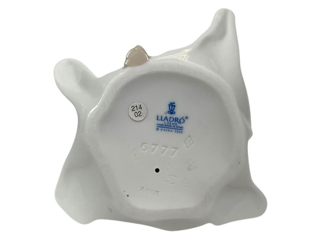 LLADRO RETIRED  BUTTERFLY TREASURES  ITEM #01006777