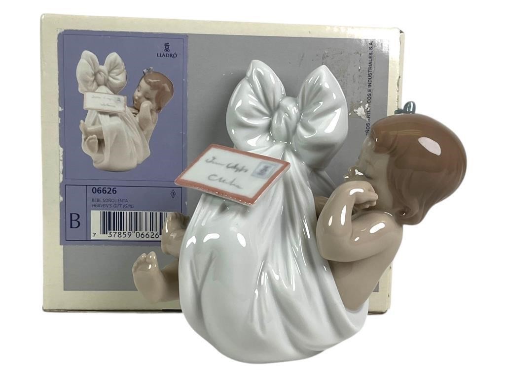 LLADRO HEAVENS GIFT (GIRL) 1999-01 PORCELAIN FIGURINE  6626G