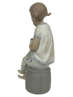 LLADRO GIRL WITH DOLL 1969-85 PORCELAIN
