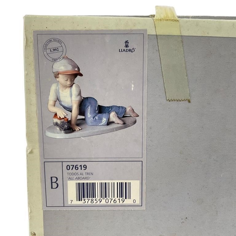 LLADRO ALL ABOARD 1992 SOCIETY 1992-95 PORCELAIN FIGURINE  7619G