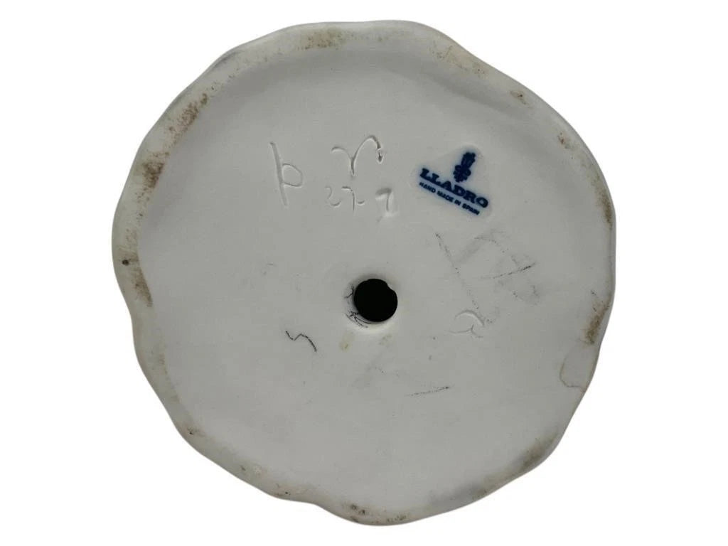 Lladro  Vintage Limited Edition Nurse Figurine 4603