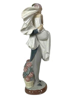 Lladro  Vintage Limited Edition Over the Threshold  #5282