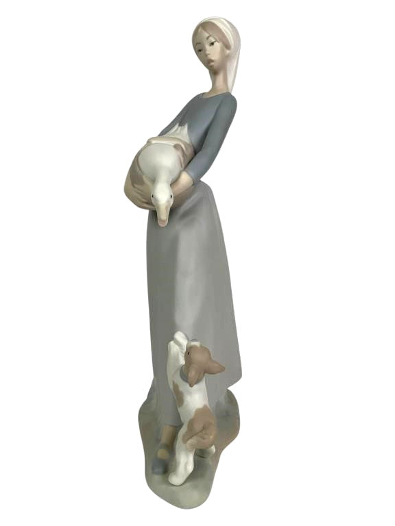 LLADRO GIRL WITH GOOSE AND DOG 1974-93 PORCELAIN FIGURINE  4866G