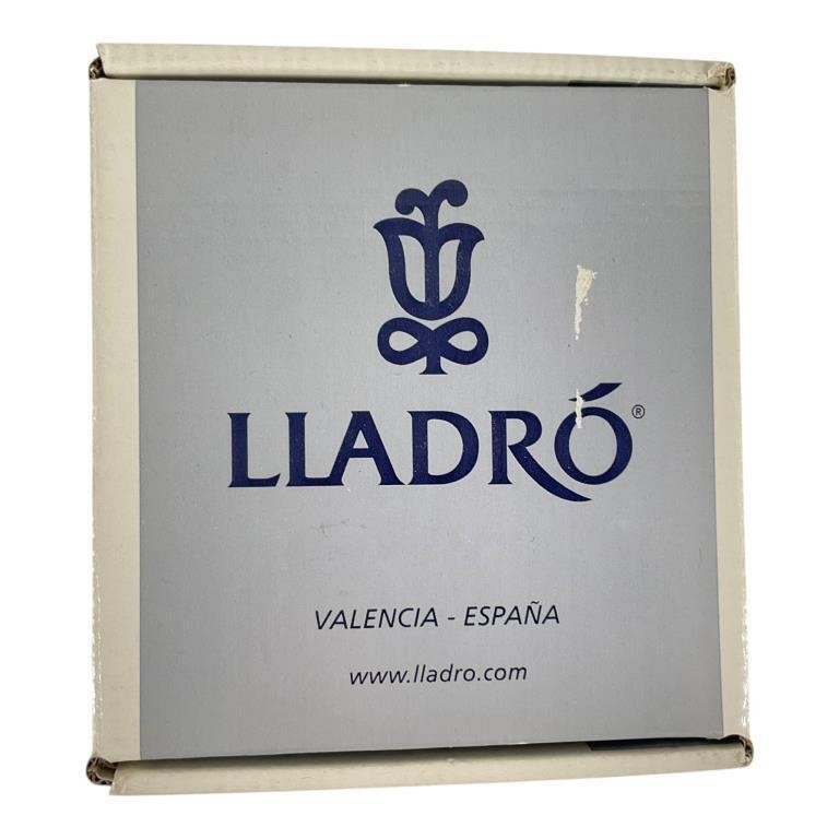 Lladro Secret Spot 6566 Porcelain Figurine