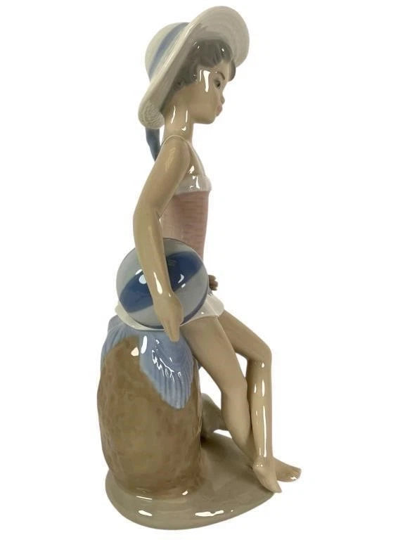Lladro  Vintage Limited Edition Summer Girl with Beach Ball Figurine