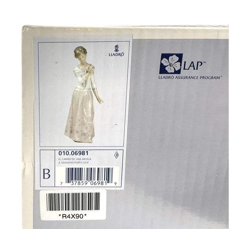 Lladro  Vintage Limited Edition A Grandmothers Love 6981