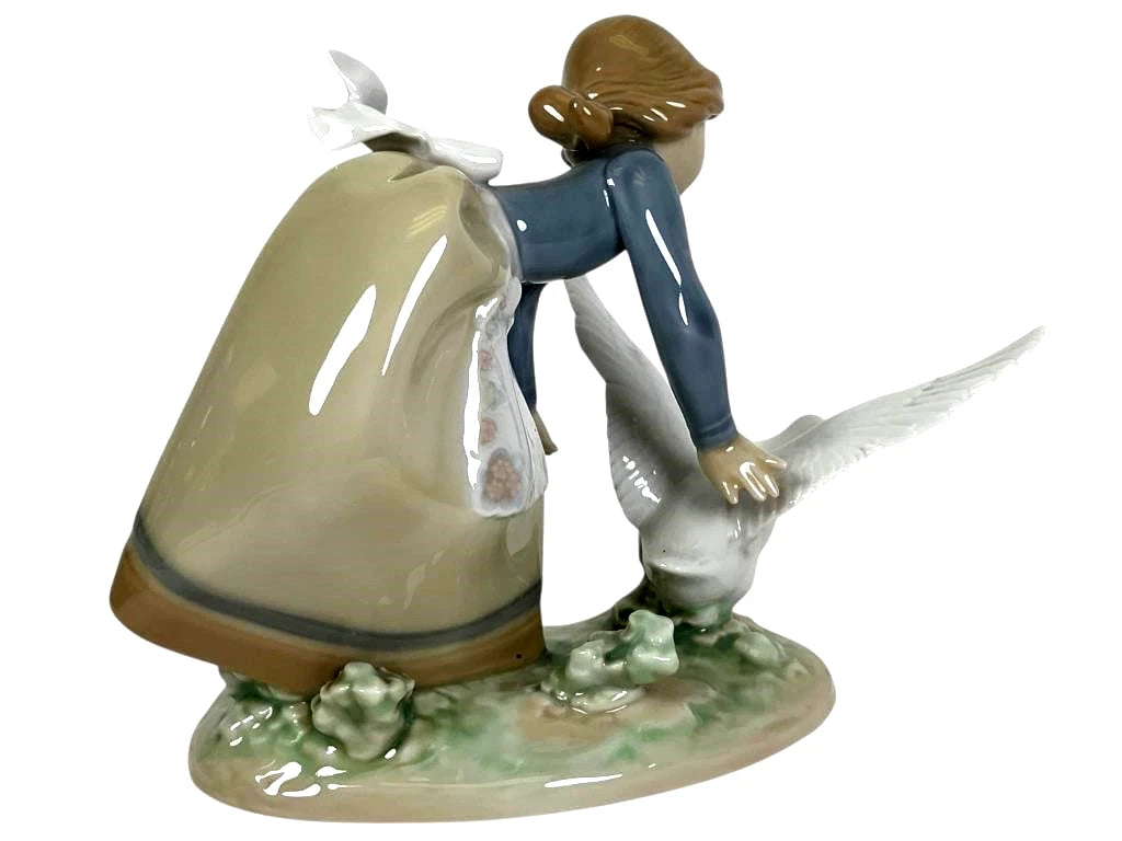 Lladro Vintage Limited Edition Wild Goose Chase Porcelain Figurine