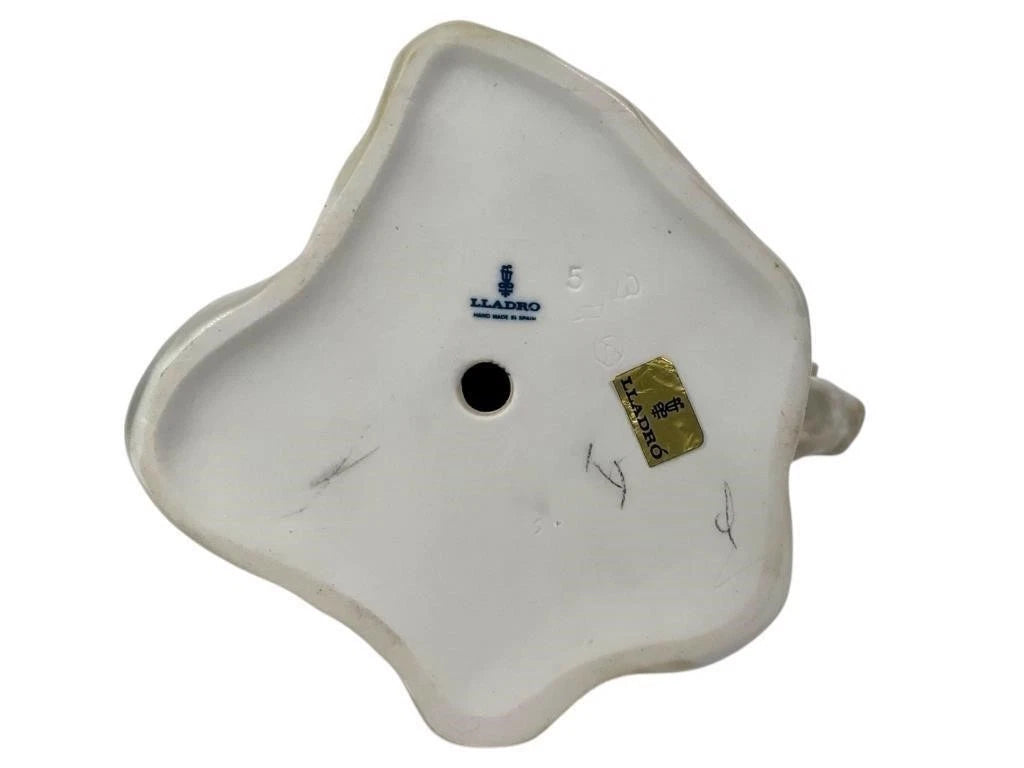 Lladro  Vintage Limited Edition New Shepherdess  #4576