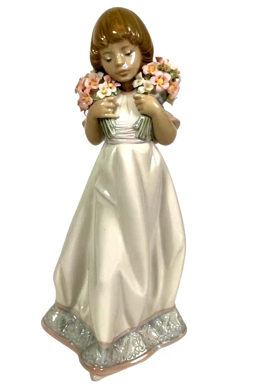 Lladro Vintage Limited Edition  Porcelain Figurine Spring Bouquets 7603 – Lladro porcelain figurine titled 'Spring Bouquets,'